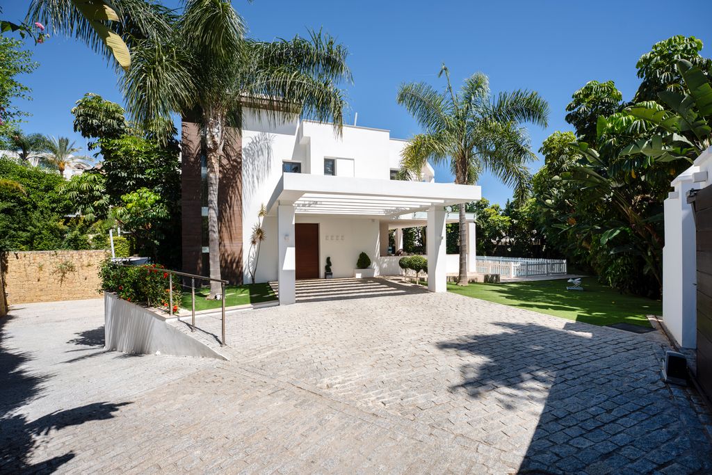 El Herrojo 110 12 - Home